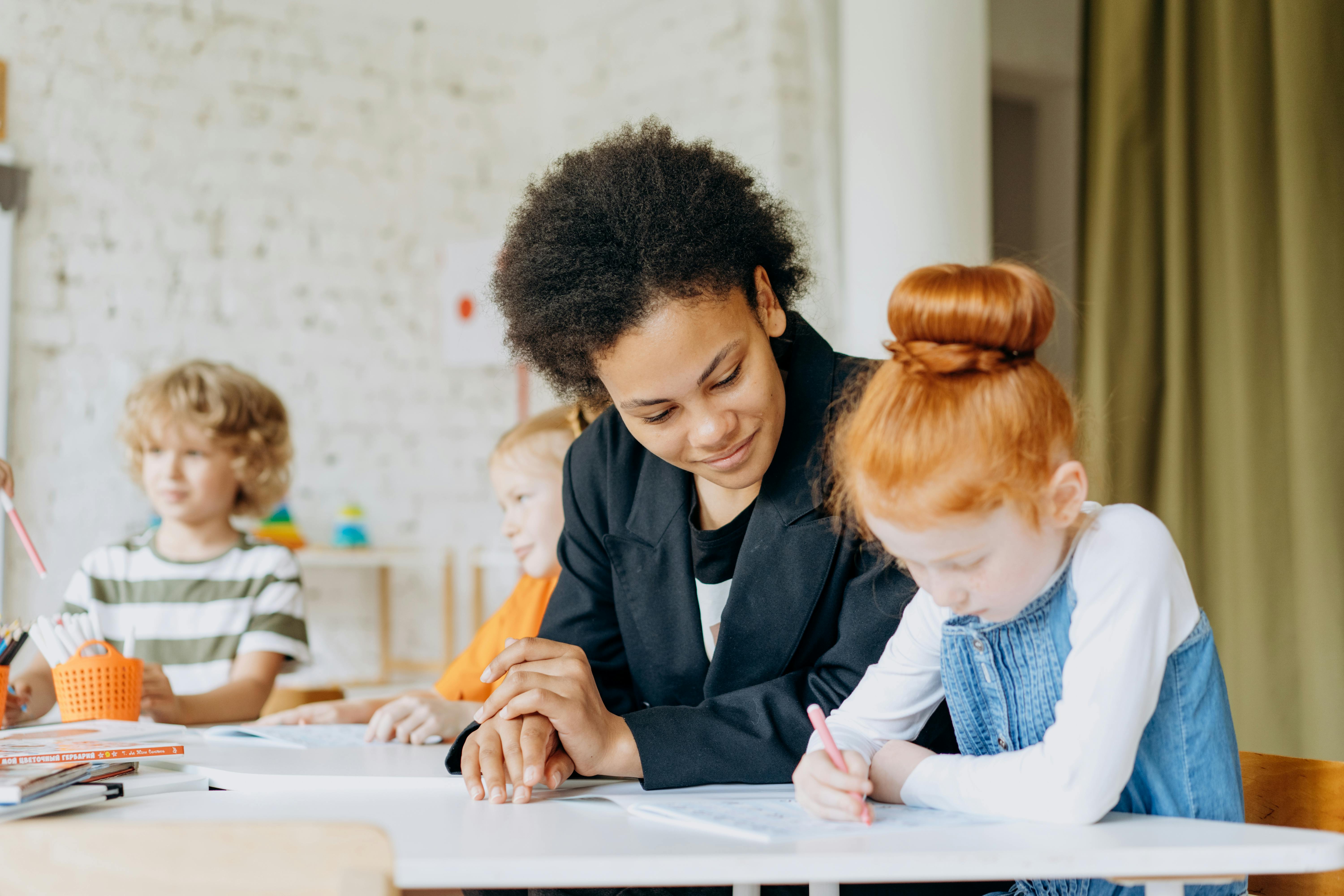 teacher-with-student